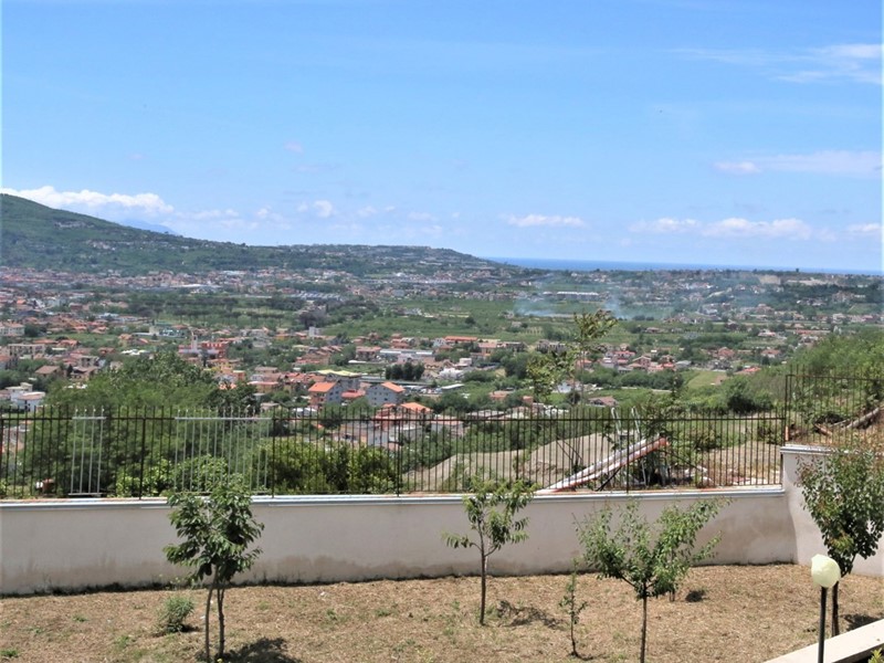 Villa in Vendita a Marano di Napoli, 425'000€, 250 m²