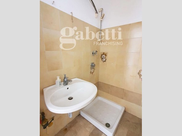 Ufficio in Vendita a Bagheria, 50'000€, 71 m²