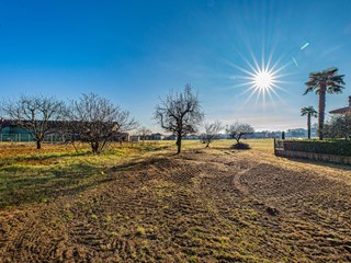 Casale in Vendita a Caselette, 95'000€, 700 m²