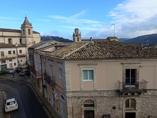 Casa Indipendente in Affitto a Ragusa, zona Ragusa, 350€, 70 m²