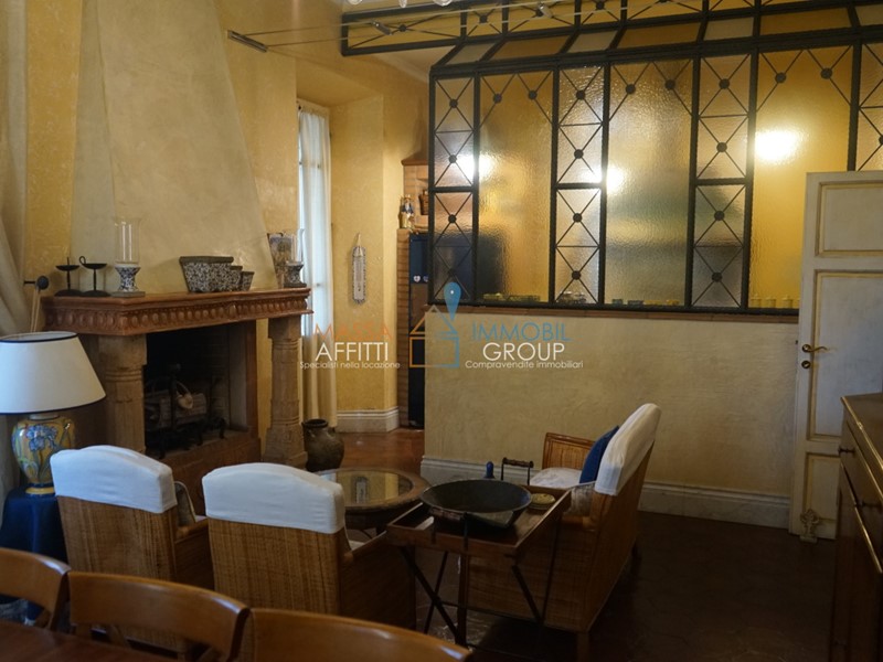 Casa Semi Indipendente in Vendita a Carrara, zona Centro cittÃ, 600'000€, 300 m², arredato