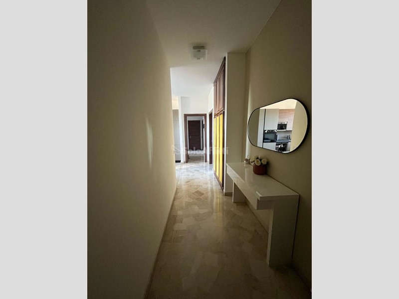 Quadrilocale in Affitto a Cesano Maderno, 1'016€, 110 m², arredato, con Box