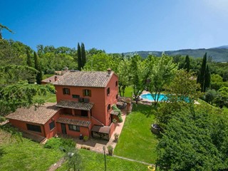 Casa Indipendente in Vendita a Giove, 780'000€, 400 m², arredato