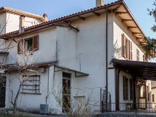 Casa Indipendente in Vendita a Nocera Umbra, 150'000€, 212 m², con Box