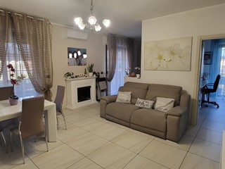 Appartamento in Vendita a Bellaria Igea Marina, 278'000&euro;, 140 m², con Box