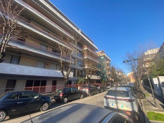 Capannone in Vendita a Pescara, 8'900€, 8 m²