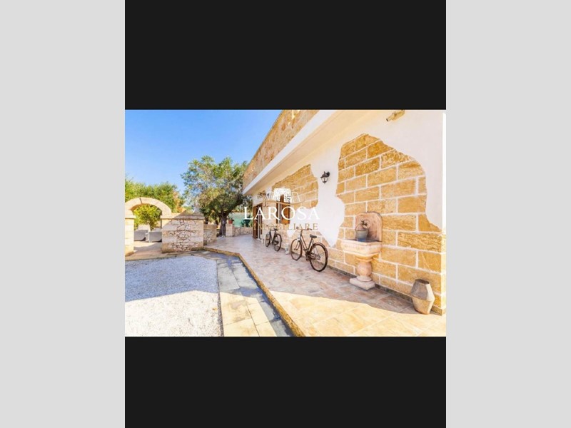 Casa Indipendente in Vendita a Melendugno, zona Torre Dell'orso, 285'000€, 73 m², arredato