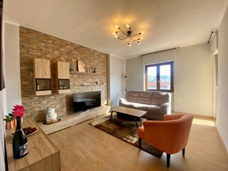 Appartamento in Vendita a Dogliani, 122 m², arredato