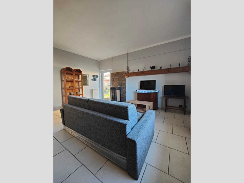 Casa Semi Indipendente in Vendita a Licciana Nardi, 139'000€, 99 m², arredato