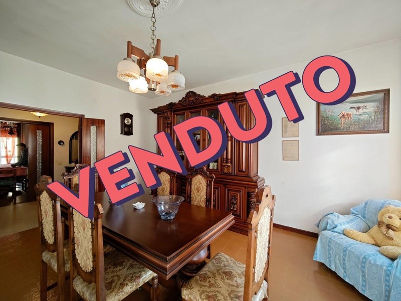 Appartamento in Vendita a Ponsacco, 120'000€, 126 m², con Box
