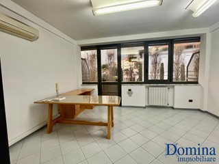 Ufficio in Vendita a Massa, 110'000&euro;, 60 m²