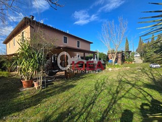 Casa Indipendente in Vendita a Certaldo, 270'000€, 92 m²