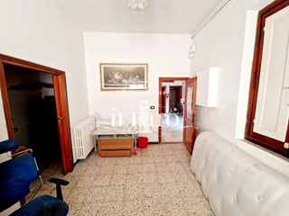 Casa Indipendente in Vendita a Campi Bisenzio, zona San Donnino, 380'000€, 186 m²