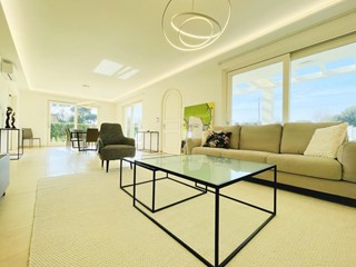 Villa in Affitto a Pietrasanta, zona Marina di Pietrasanta, 7'000€, 180 m², arredato