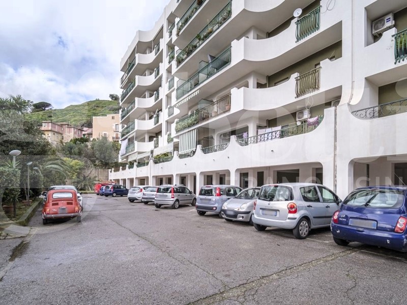 Quadrilocale in Vendita a Messina, 107'000€, 120 m²