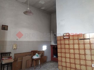 Casa Indipendente in Vendita a Manduria, 55'000€, 110 m²
