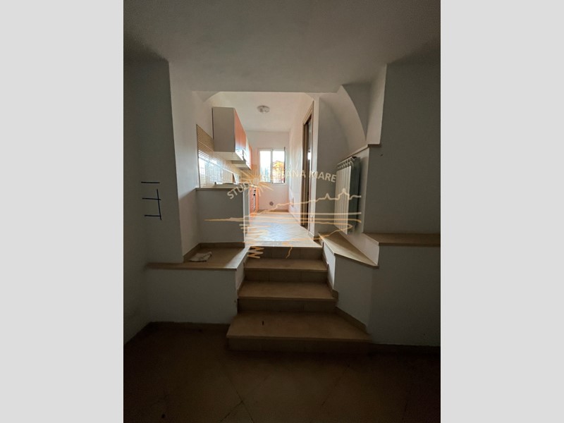 Casa Indipendente in Vendita a Diano San Pietro, 355'000€, 200 m²