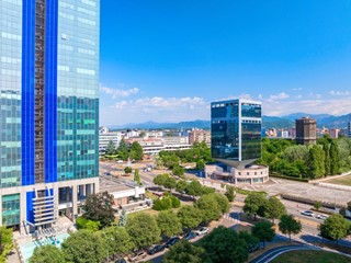 Ufficio in Vendita a Brescia, zona Brescia Due, 515 m², con Box