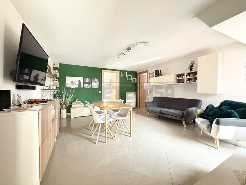 Quadrilocale in Vendita a Castel San Giorgio, 139'000€, 110 m², con Box