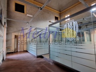 Quadrilocale in Vendita a Cesena, zona Centro Storico, 450'000€, 300 m²