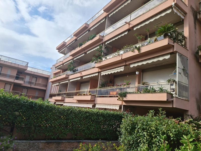 Monolocale in Affitto a Sanremo, 50 m²