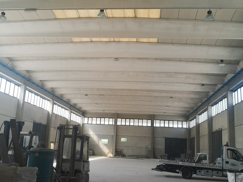 Capannone in Vendita a Massa, 3'400'000&euro;, 2400 m²