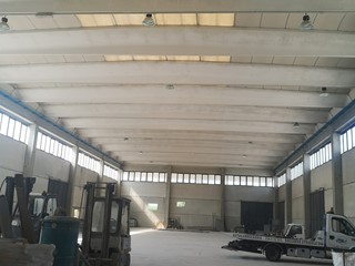 Capannone in Vendita a Massa, 3'400'000€, 2400 m²