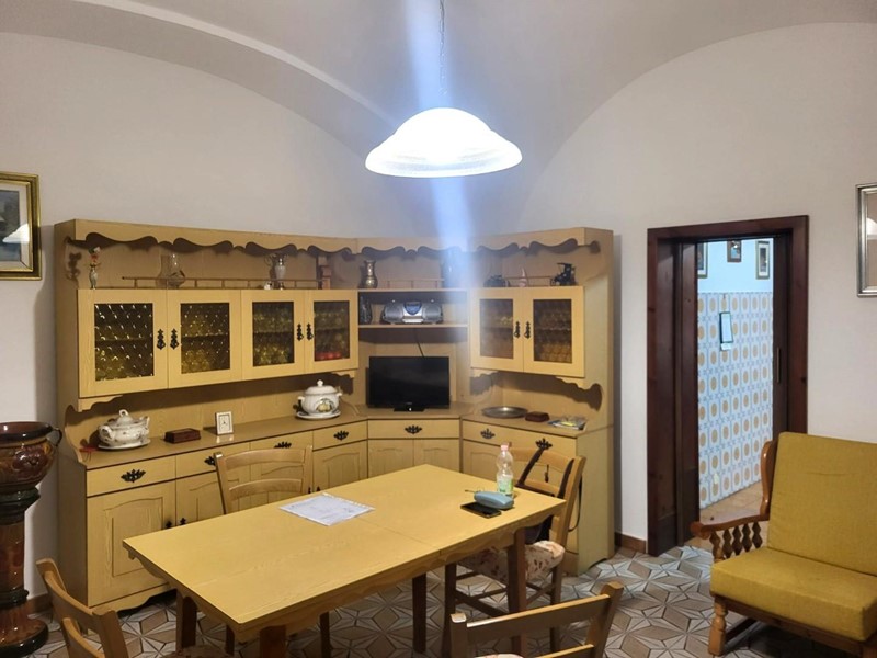 Casa Indipendente in Vendita a Cascina, zona San Lorenzo a Pagnatico, 163'000€, 121 m², arredato, con Box
