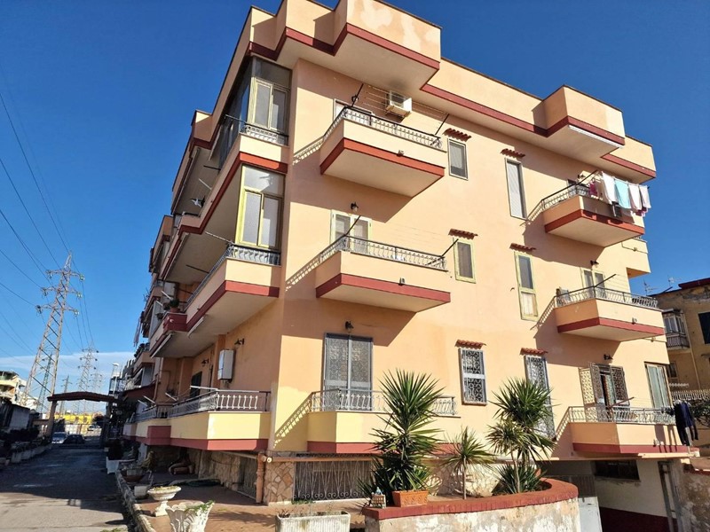 Quadrilocale in Vendita a Torre Annunziata, 179'000€, 120 m², con Box
