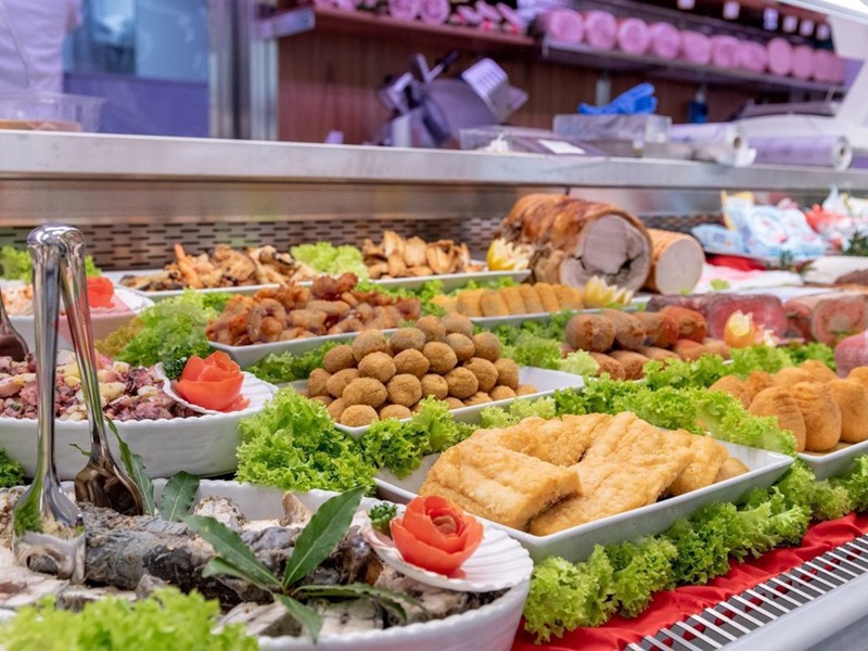 Attività commerciale in Vendita a Monteroni d'Arbia, 60'000€, 310 m²