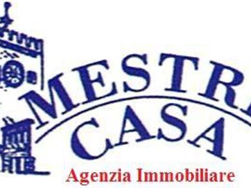 Villa bifamiliare in Vendita a Venezia, 550'000€, 270 m²