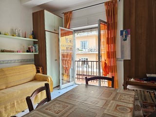 Appartamento in Vendita a Diano Marina, 100'000€, 