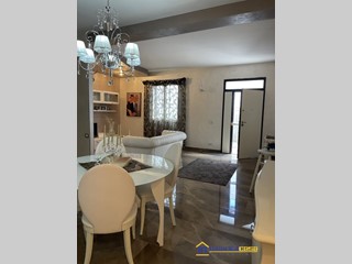 Casa Indipendente in Vendita a Pachino, 180'000€, 258 m²