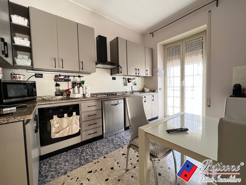 Quadrilocale in Vendita a Fondi, 190'000€, 135 m²