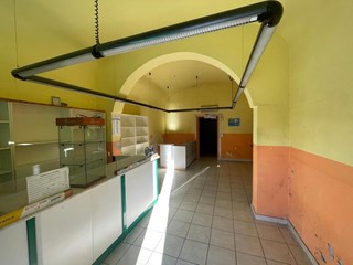 Immobile commerciale in Affitto a Santa Croce sull'Arno, 700€, 70 m²