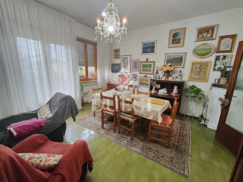 Appartamento in Vendita a Viareggio, 210'000€, 100 m²