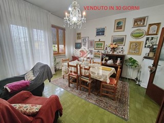 Appartamento in Vendita a Viareggio, 210'000€, 100 m²