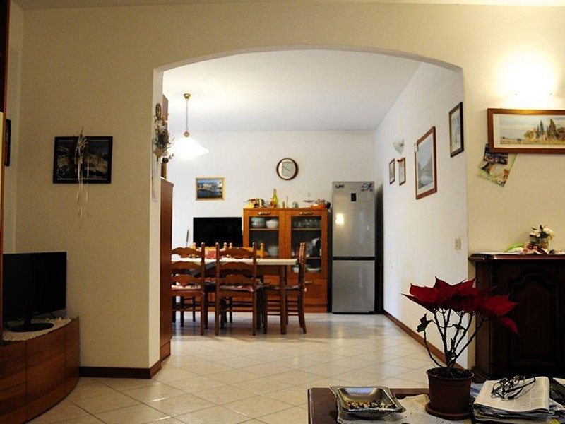 Quadrilocale in Vendita a Colle di Val D'Elsa, 199'000&euro;, 118 m², con Box