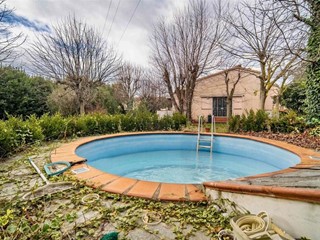 Villa bifamiliare in Vendita a San Giuliano Terme, zona Mezzana, 450'000€, 240 m², con Box