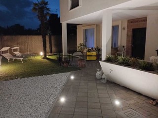 Casa Indipendente in Vendita a Busto Arsizio, 420'000€, 200 m²