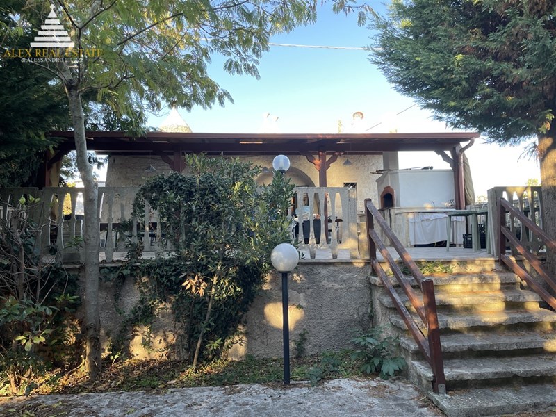 Trullo in Vendita a Martina Franca, zona Contrada Cavalcatore , 140'000€, 65 m²