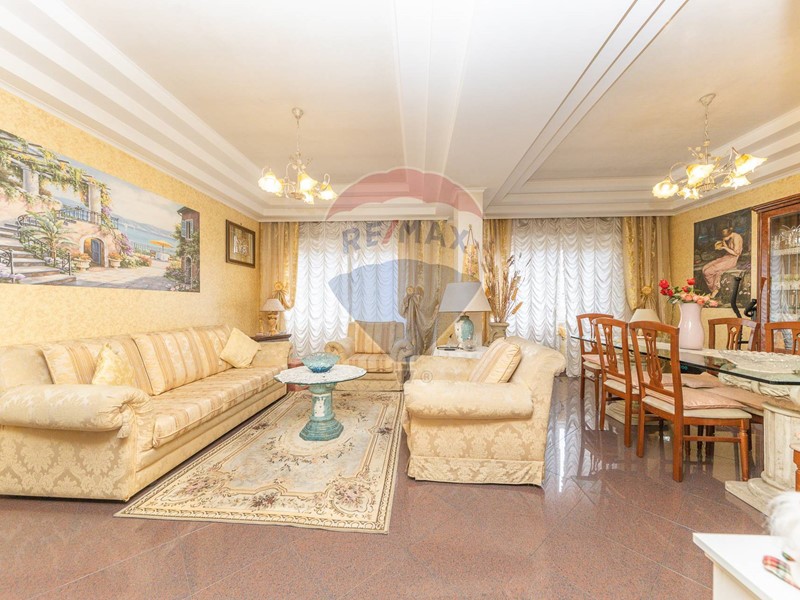 Trilocale in Vendita a Roma, zona Villa Gordiani, 332'000€, 107 m²