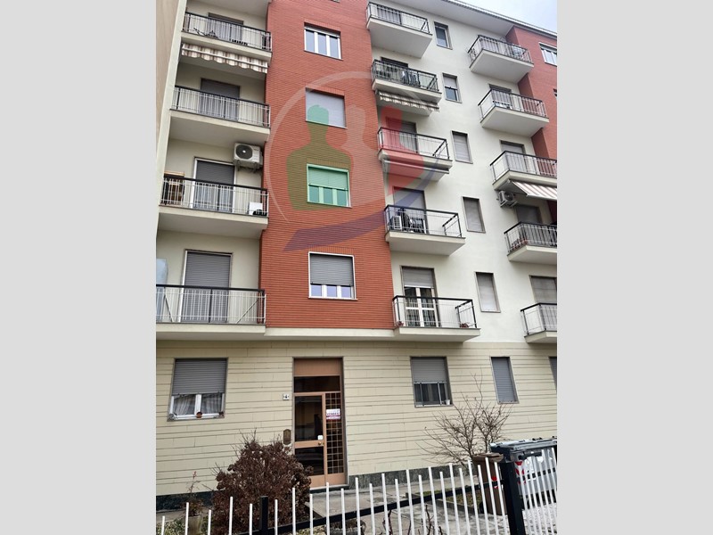 Bilocale in Vendita a Nichelino, 140'000€, 72 m²