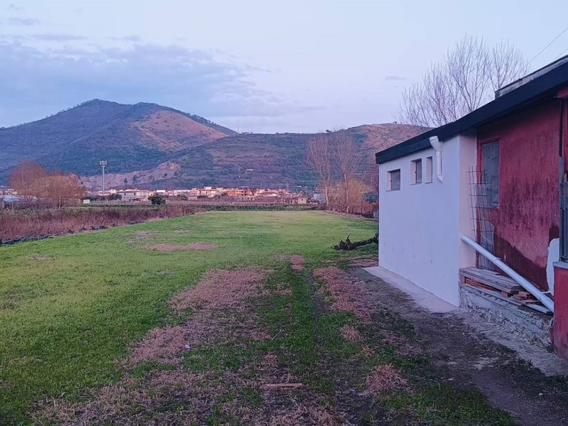 Casa Indipendente in Vendita a San Valentino Torio, 64'000€, 88 m²
