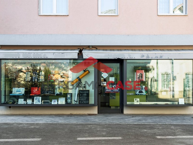 Negozio in Vendita a Villa di Serio, 95'000€, 55 m²