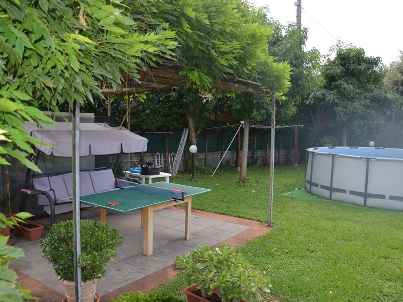 Villa bifamiliare in Vendita a San Giuliano Terme, zona Pappiana, 320'000€, 130 m², con Box