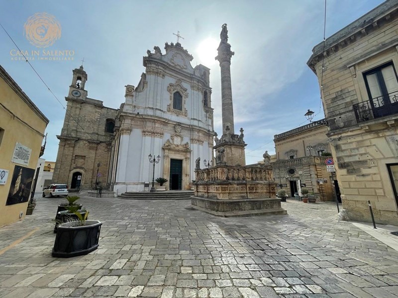 Appartamento in Vendita a Presicce Acquarica, 119'000€, 227 m², con Box