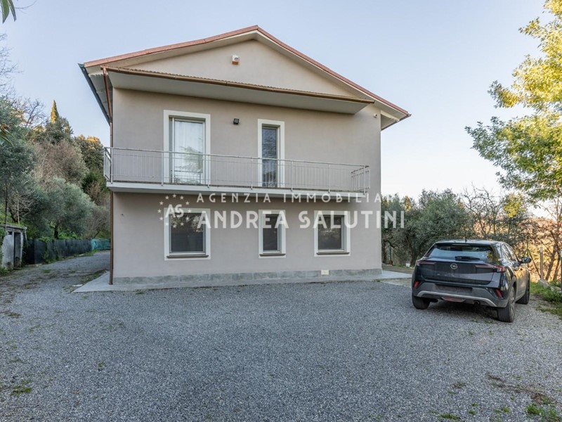 Casa Indipendente in Vendita a Santa Maria a Monte, 395'000€, 250 m², arredato, con Box
