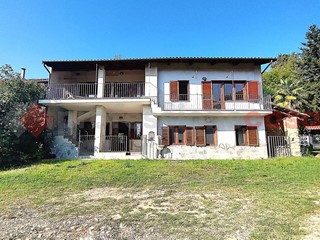 Casa Indipendente in Vendita a Cumiana, 199'000€, 220 m²