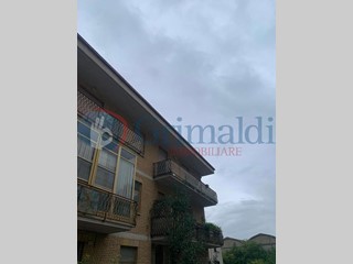 Appartamento in Vendita a Foligno, 220'000€, 296 m²